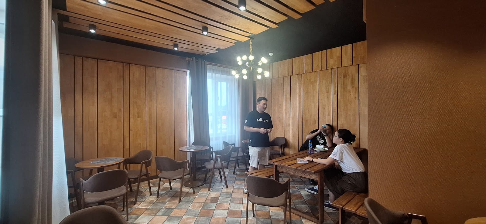 Bella’s coffee and bubble tea shop