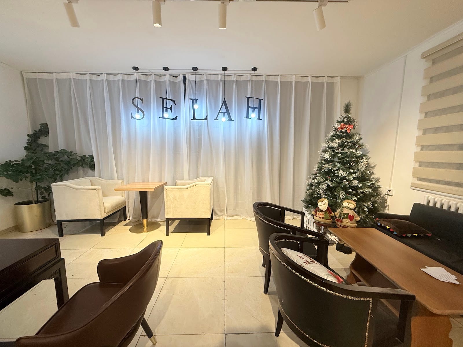 SELAH CAFE