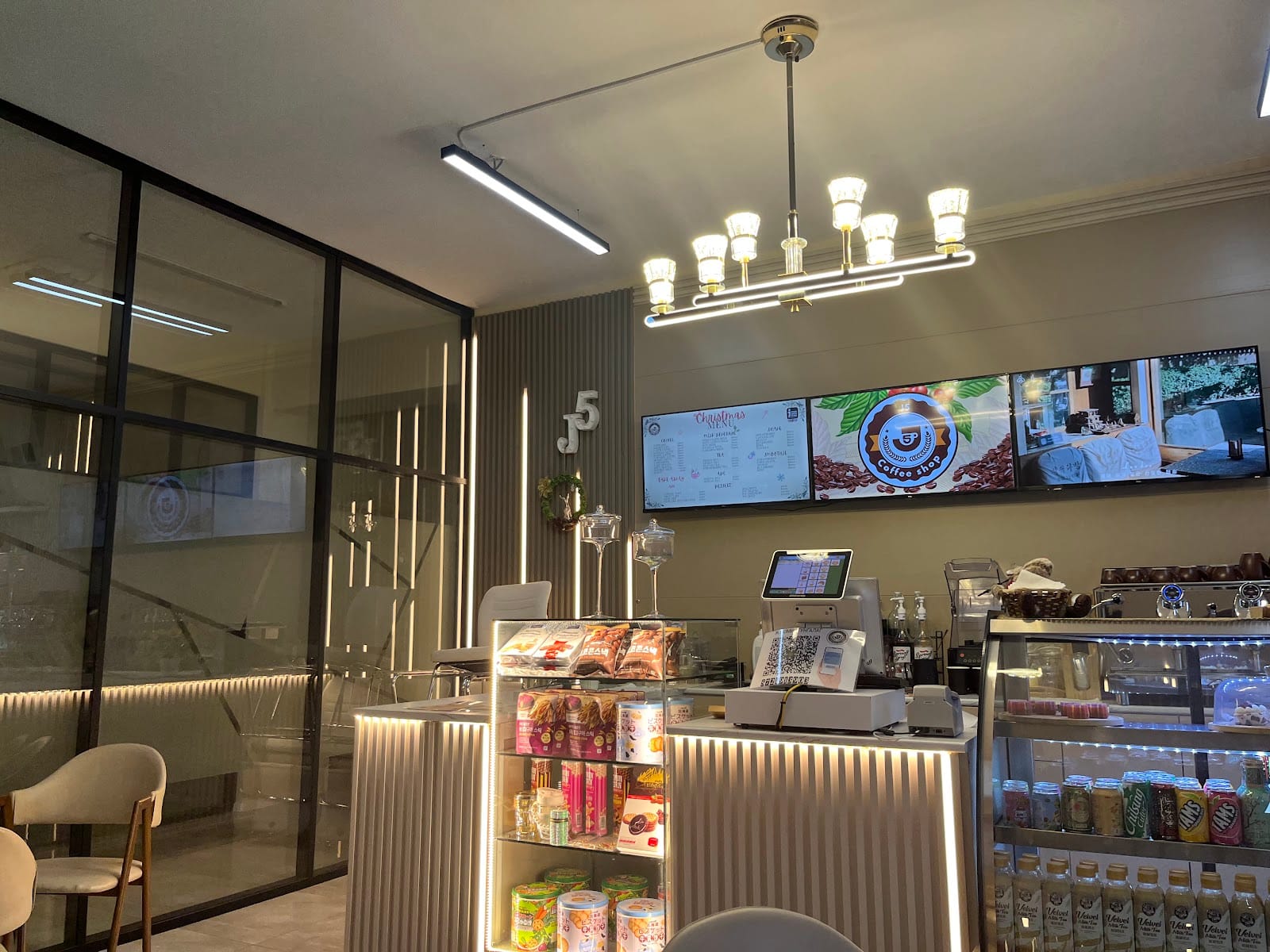 J5 coffee shop