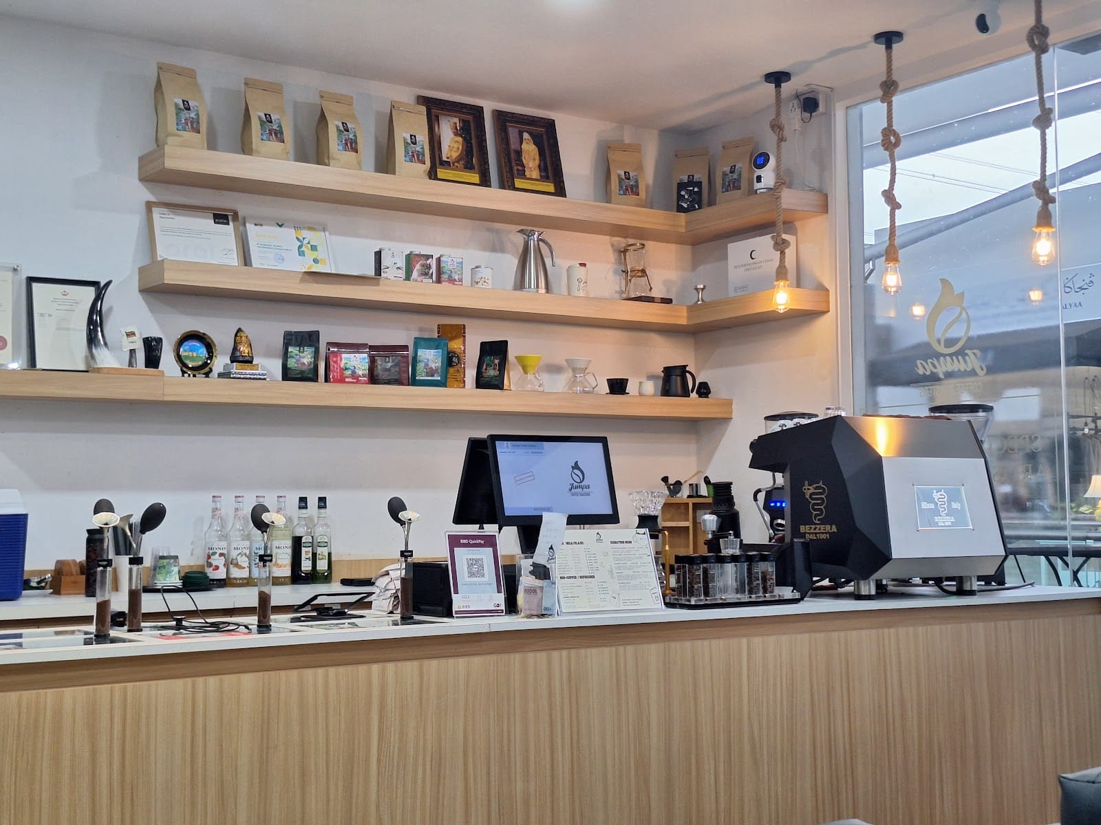 Jumpa Coffee & Roastery