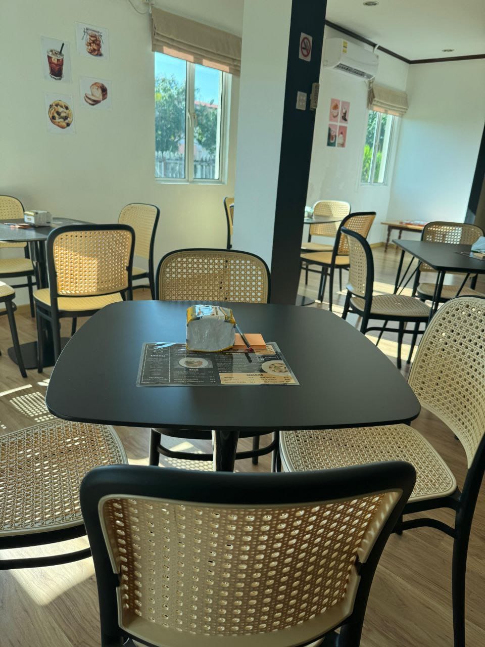 The Moment Cafe