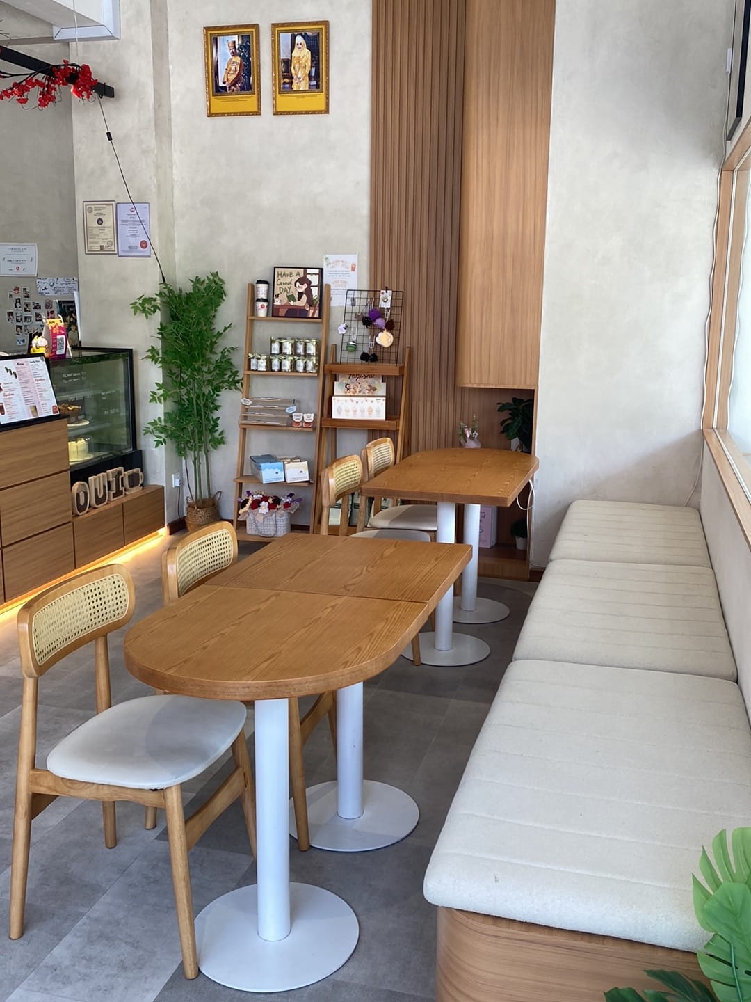 Oui Boutique Cafe (Cafe by Oui)