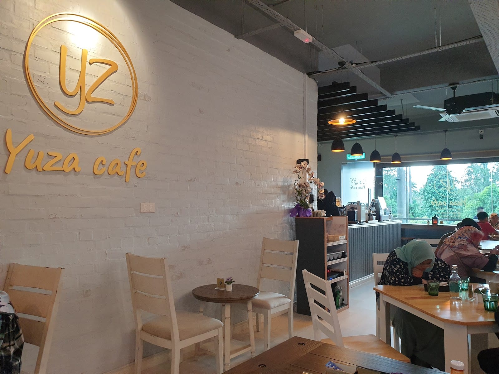 Goldiva The Cafe & Gallery