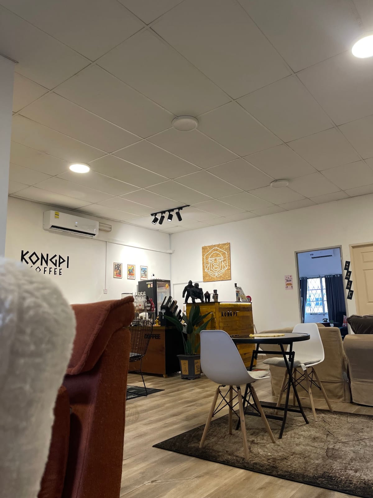 Kongpi Coffee x Bajurit Thrift Shop