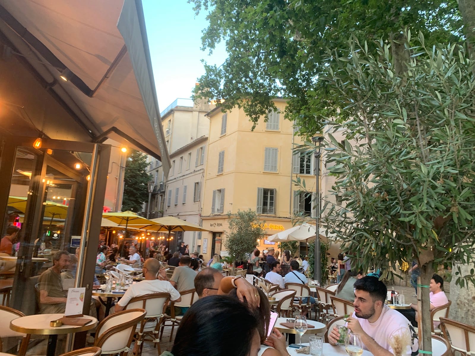 Café de la fontaine