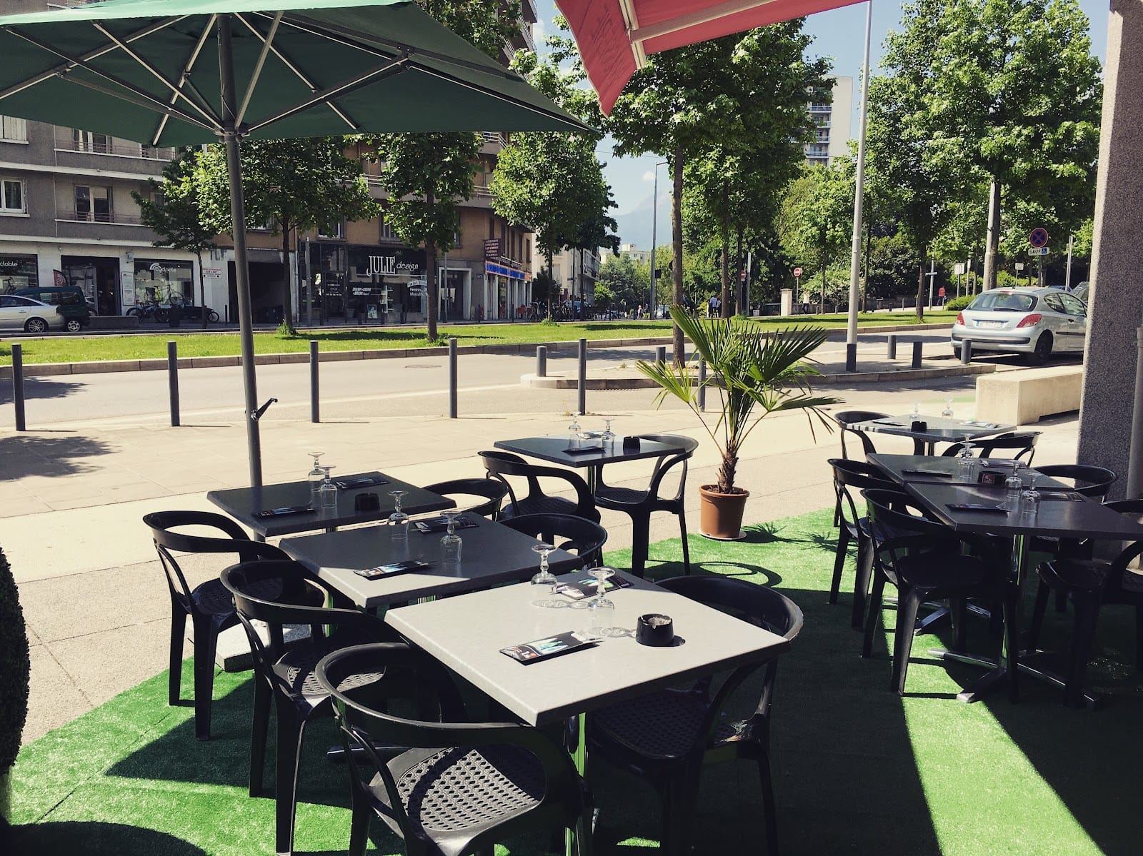 Palace Café