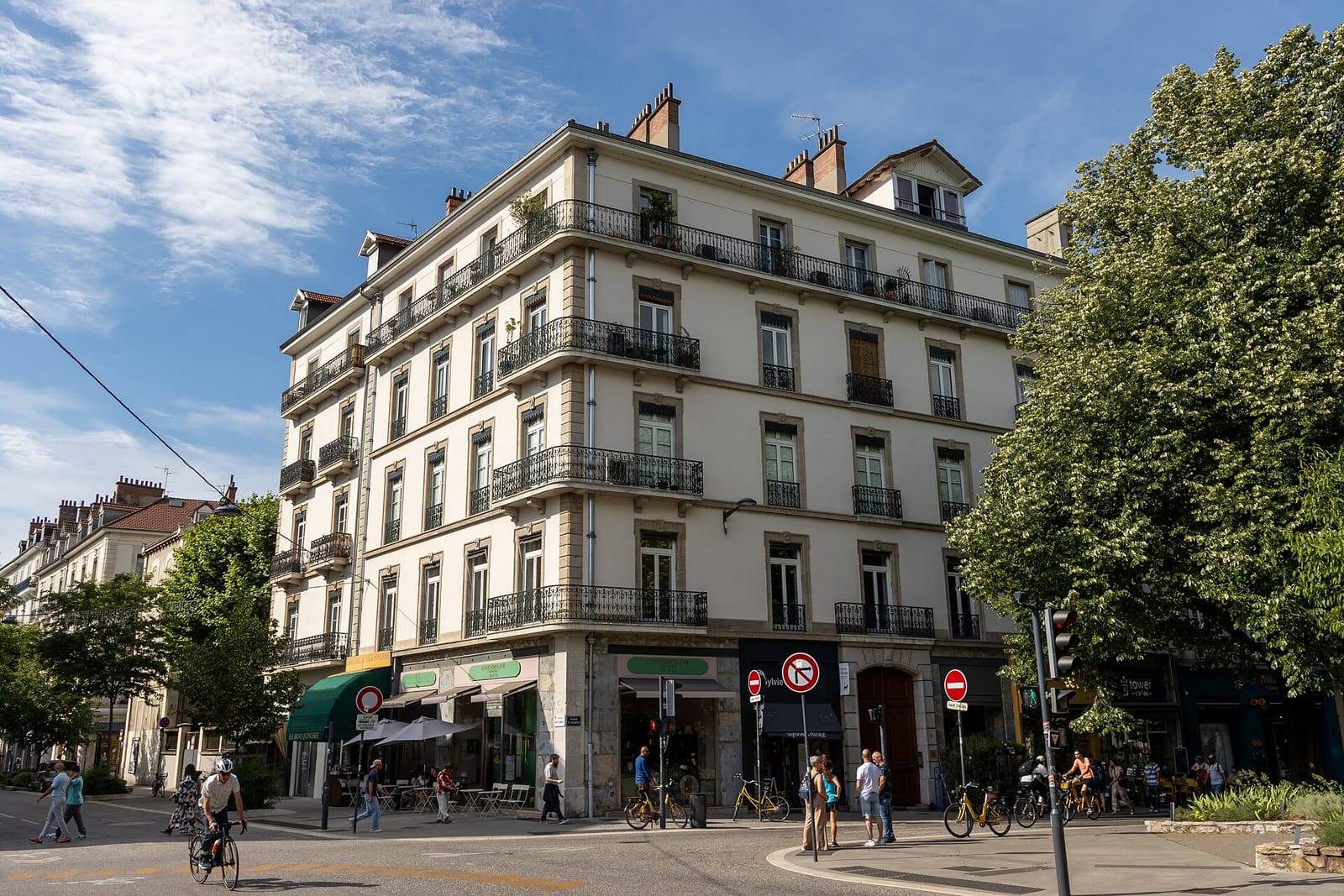 Tower Coffee Grenoble photo 2