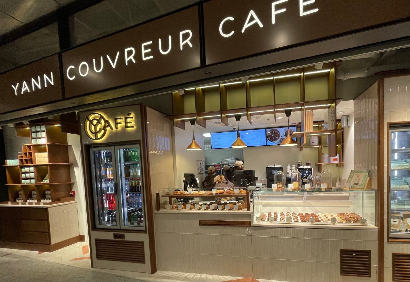 Yann Couvreur Café Gare Montparnasse