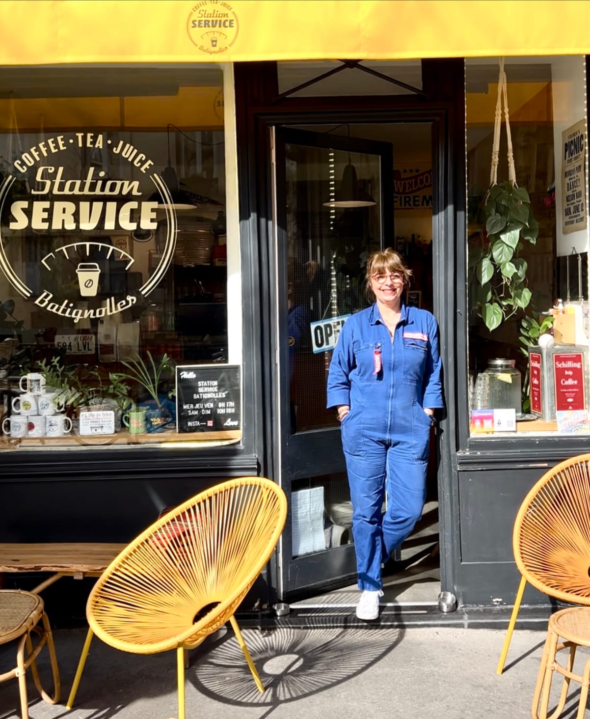 Café Station Service I Coffee Shop Batignolles