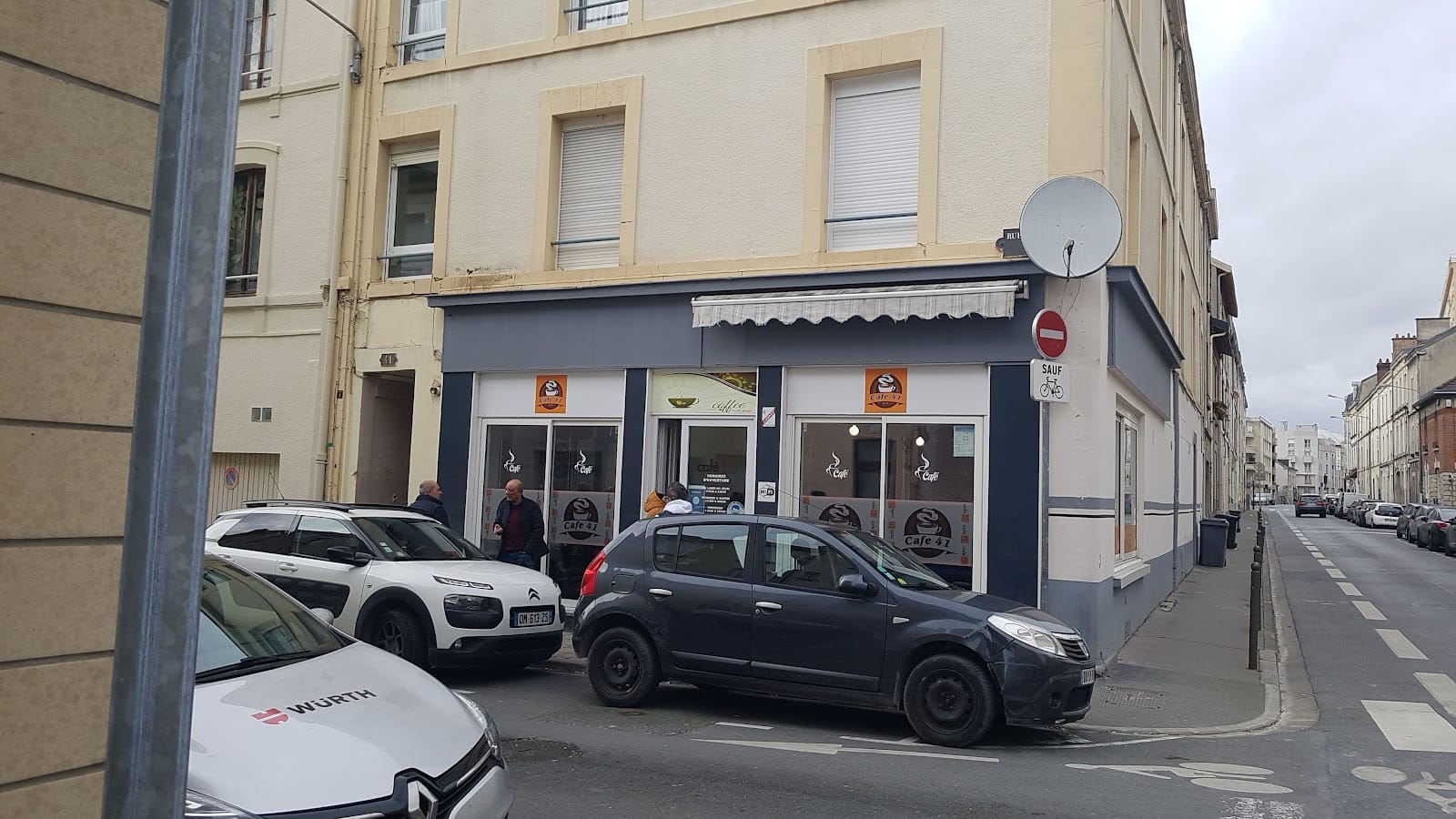 CAFÉ 41