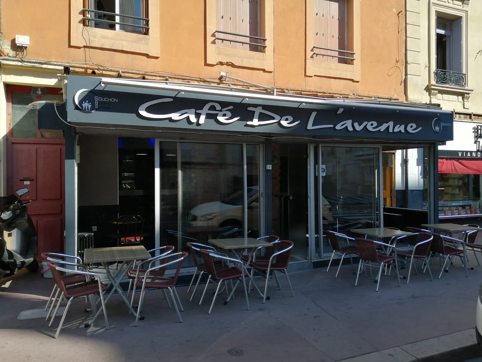Café De Lavenue
