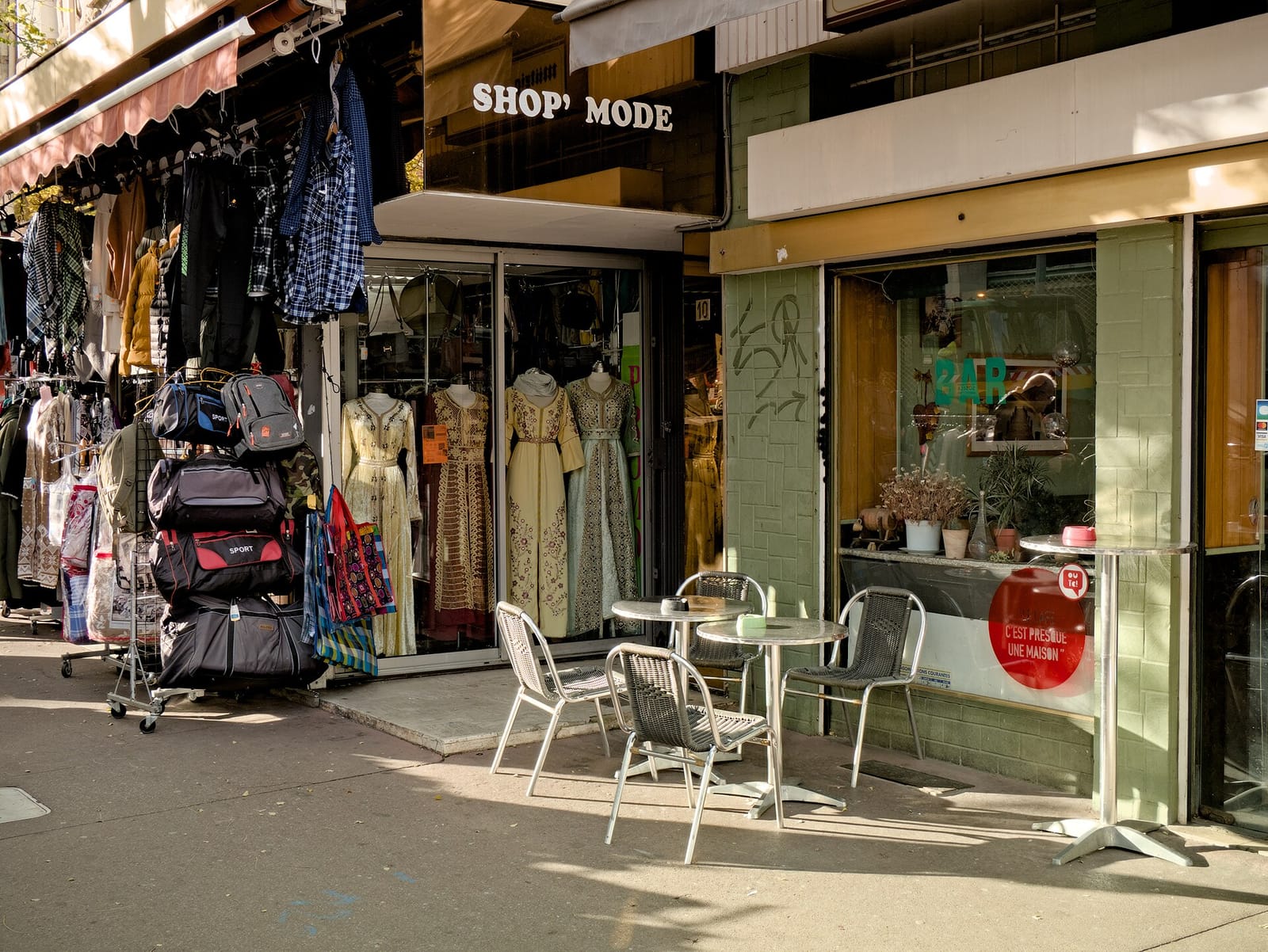 Café De Lavenue photo 5