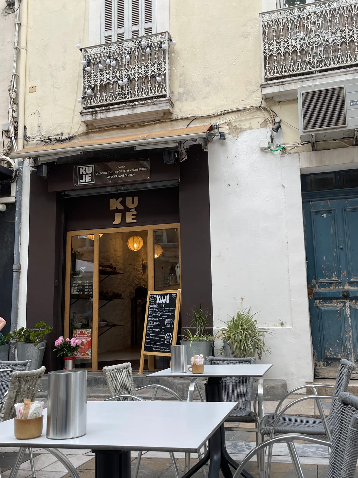 Kujé café