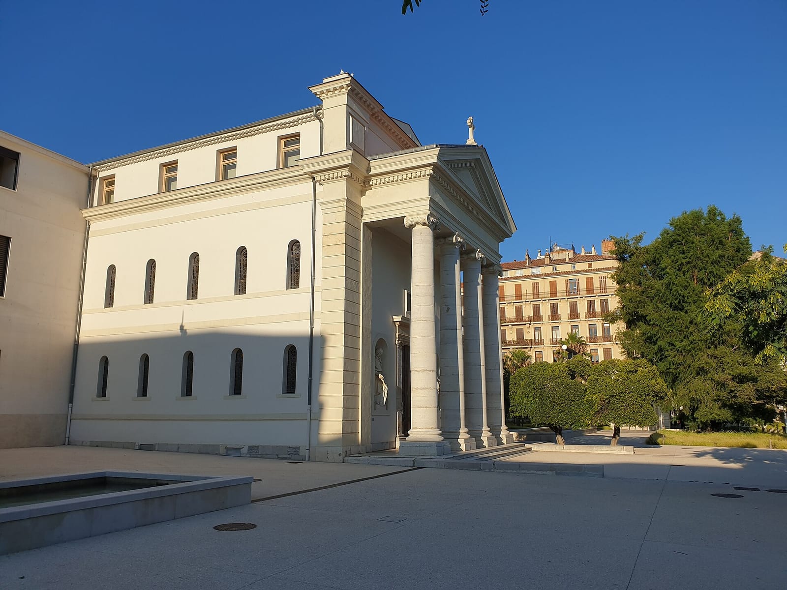 Café Culturel Chalucet