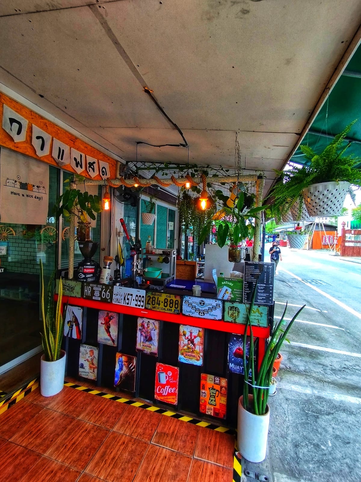 COFFEE BARBER SHOP ตัดผมชาย&กาแฟสด