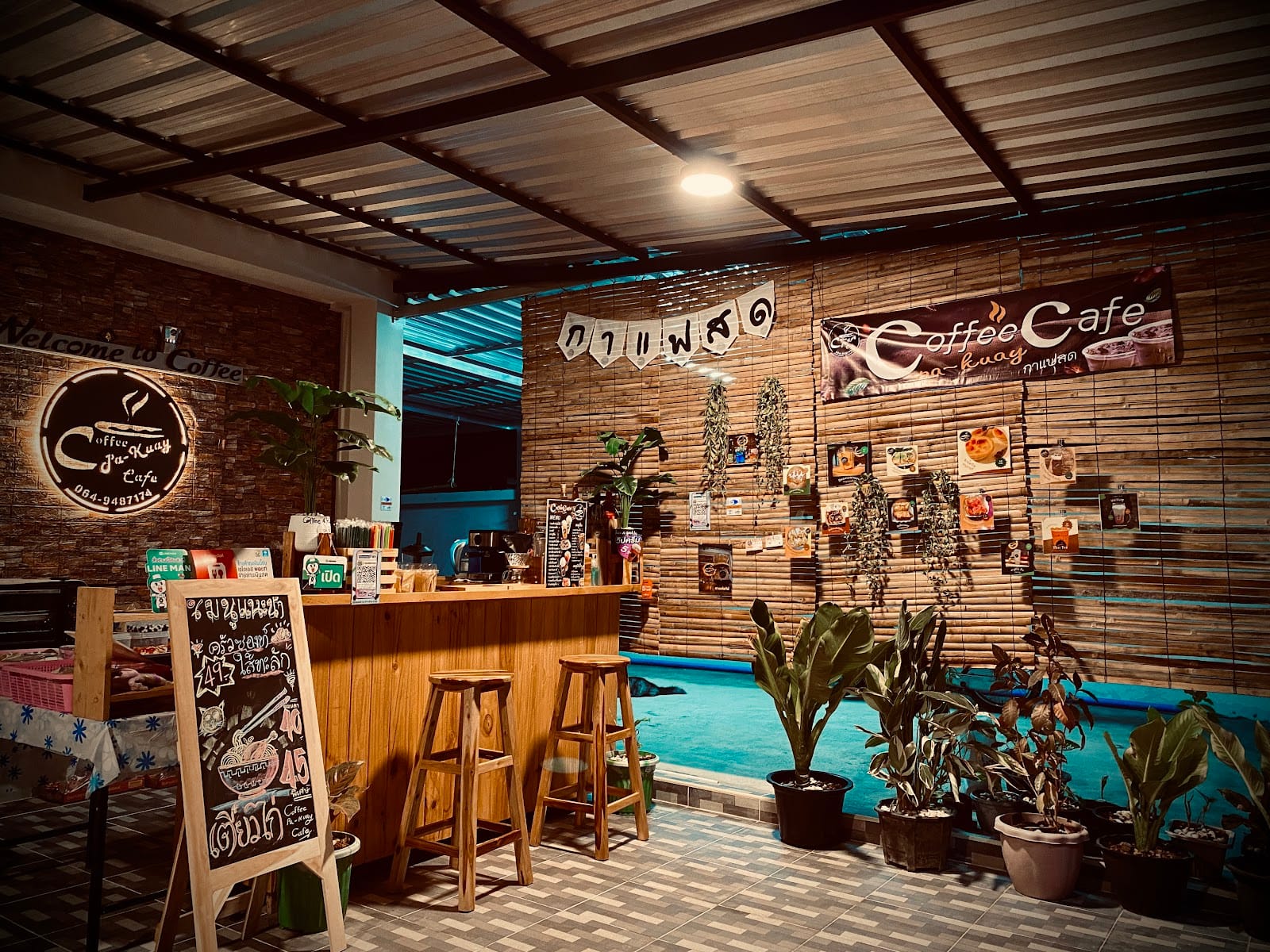 Coffee pa-kuay cafe