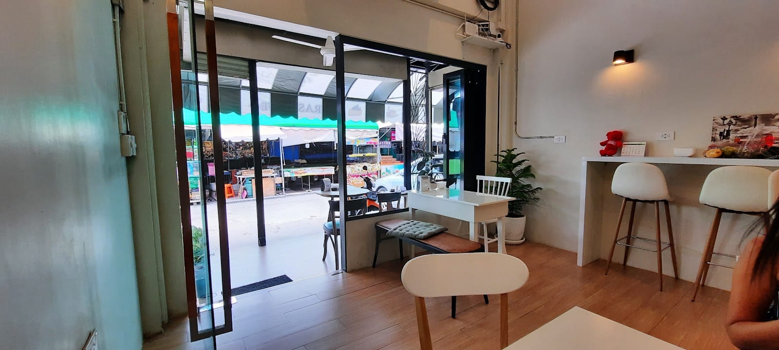 sirasa cafe