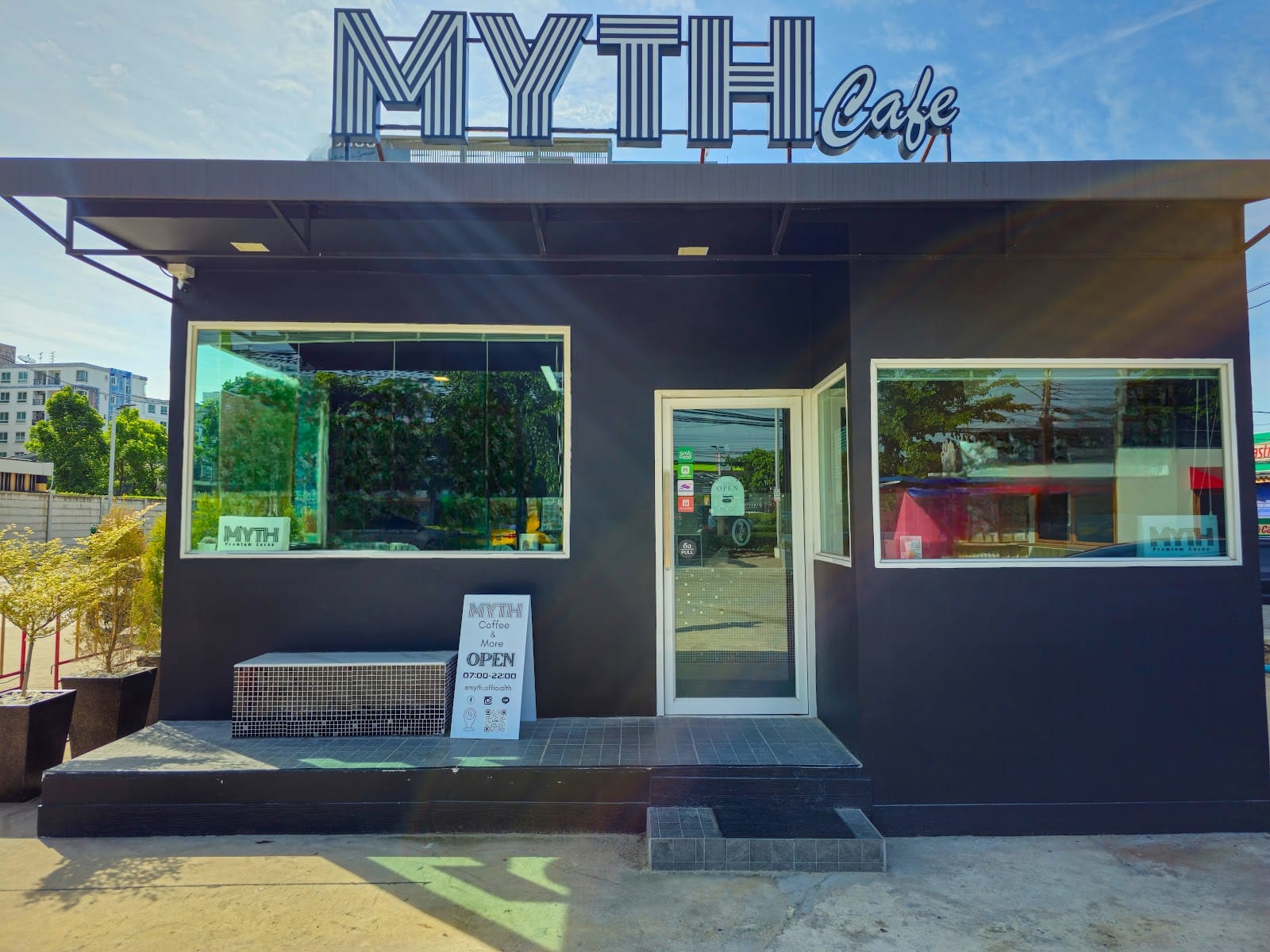 MYTH Cafe