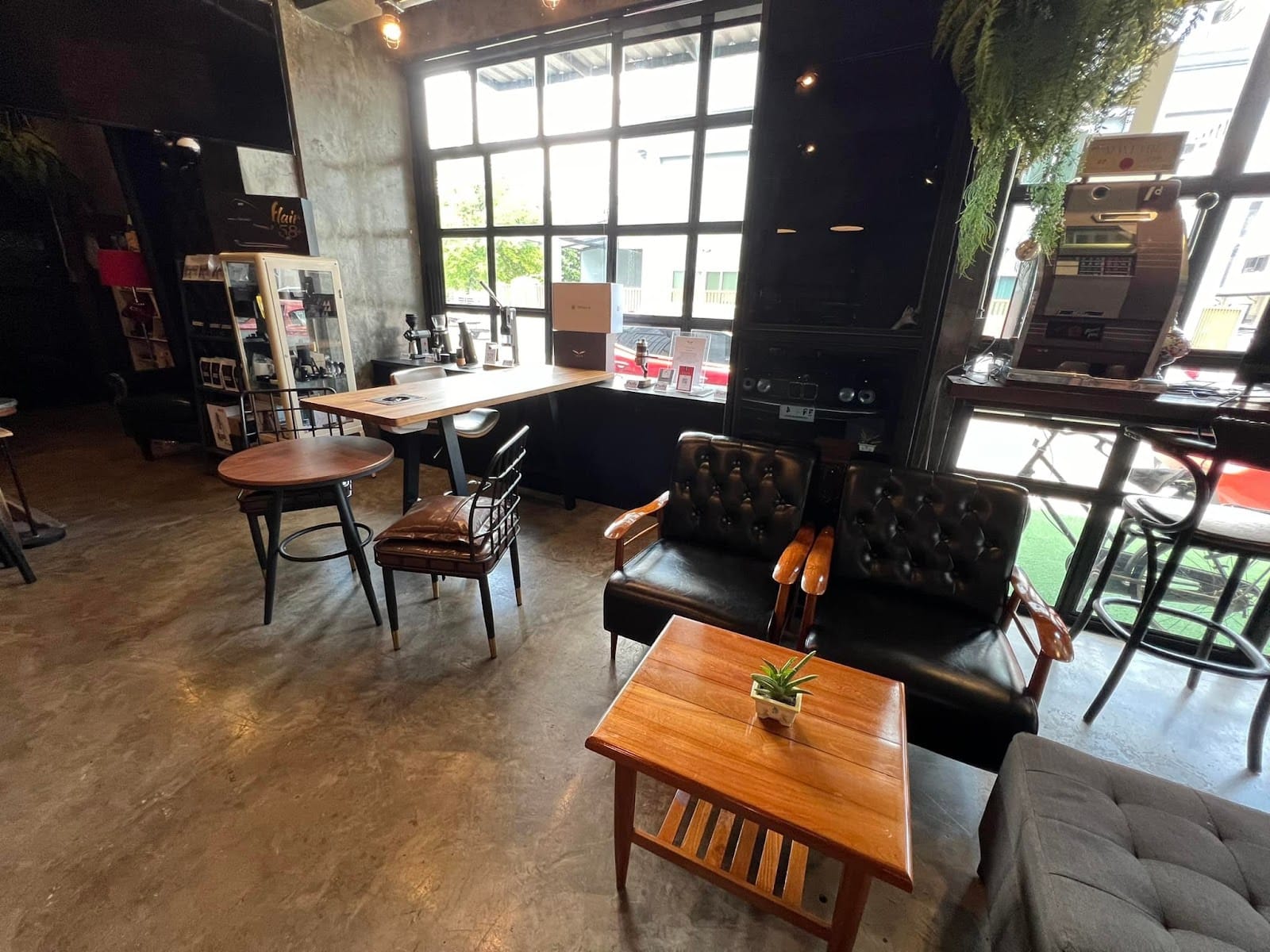 Oka Cafe