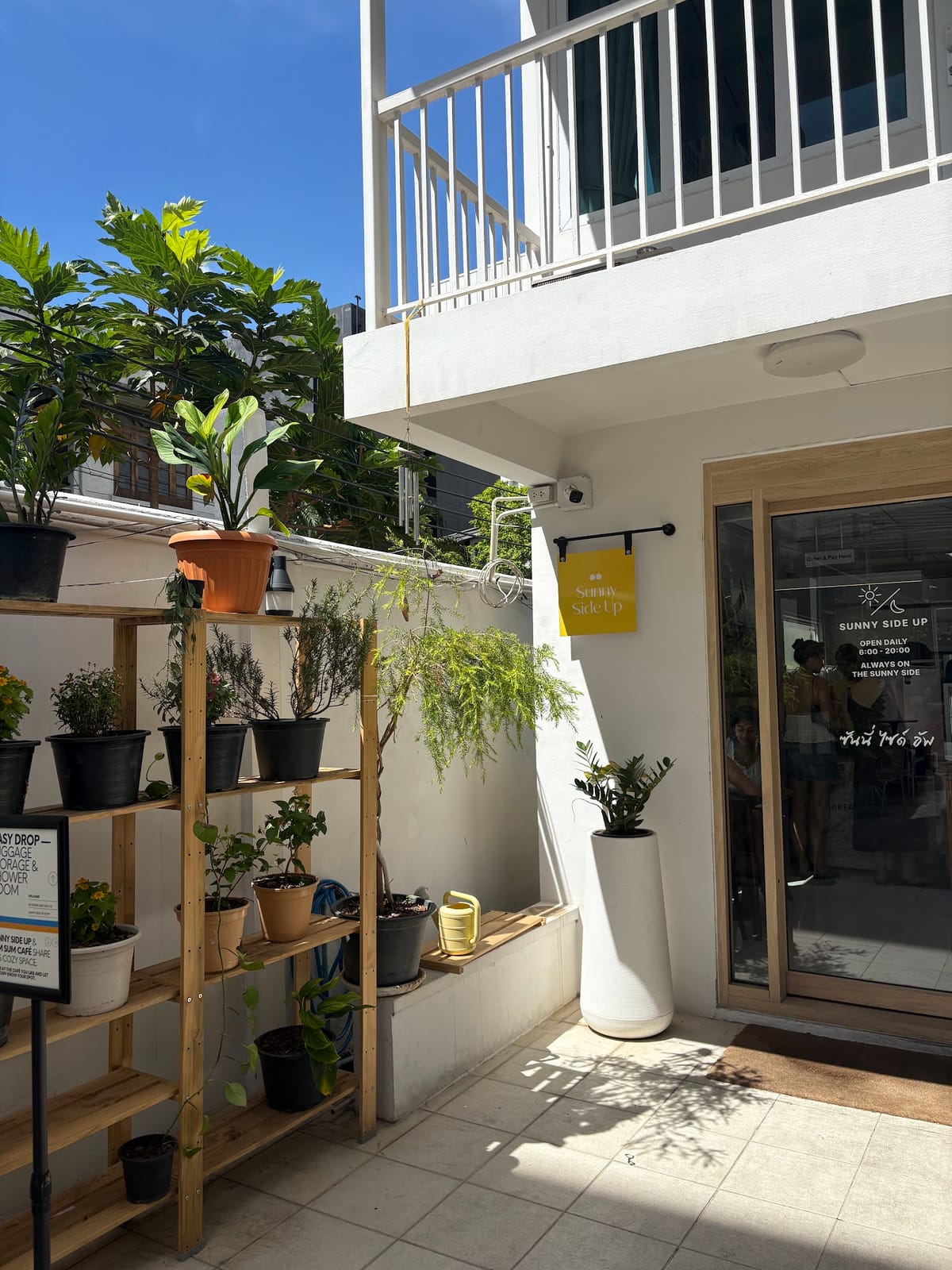 Sunny Side Up Cafe Khaosan