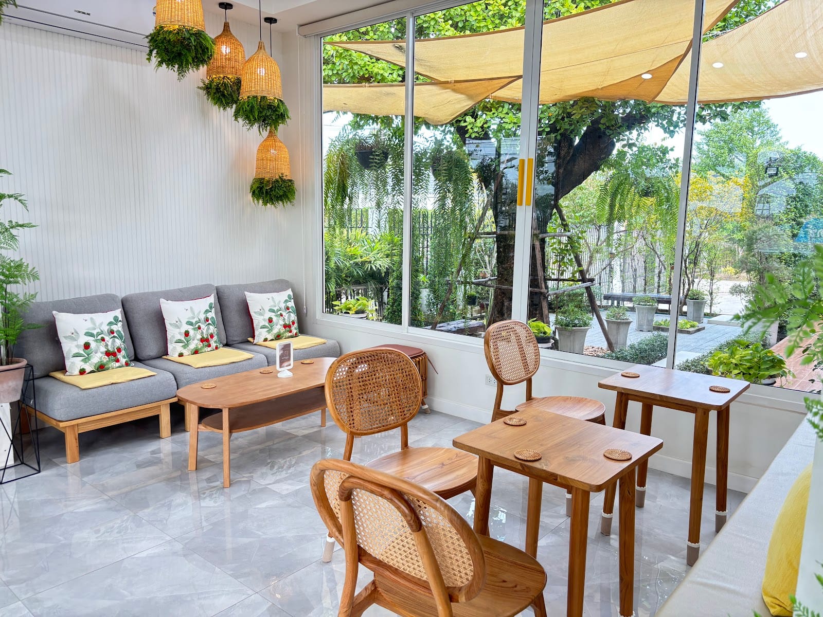 Wanniyom cafe วรรณนิยม คาเฟ่