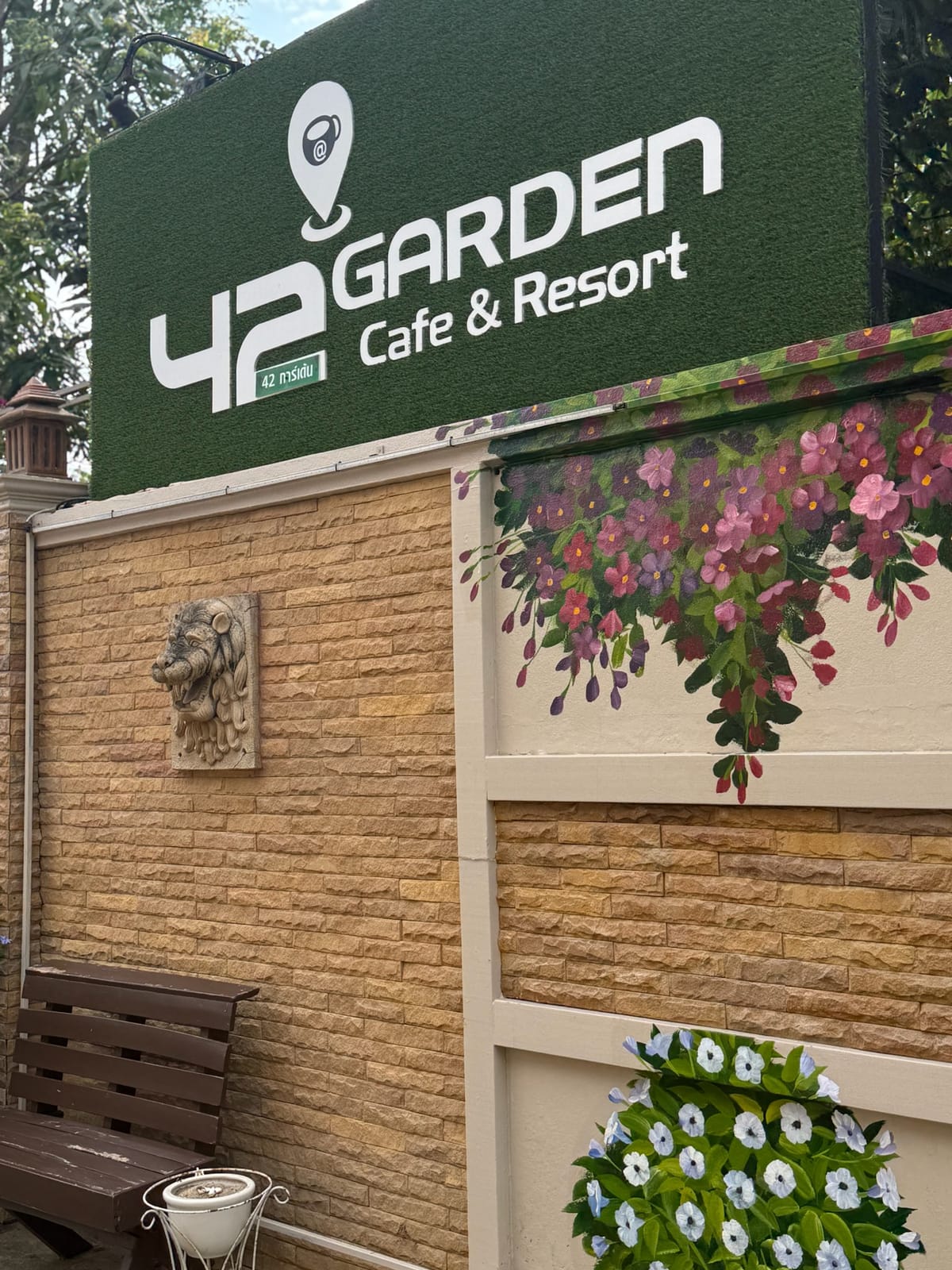 42 Cafe' Garden & Resort Chiangmai Thailand