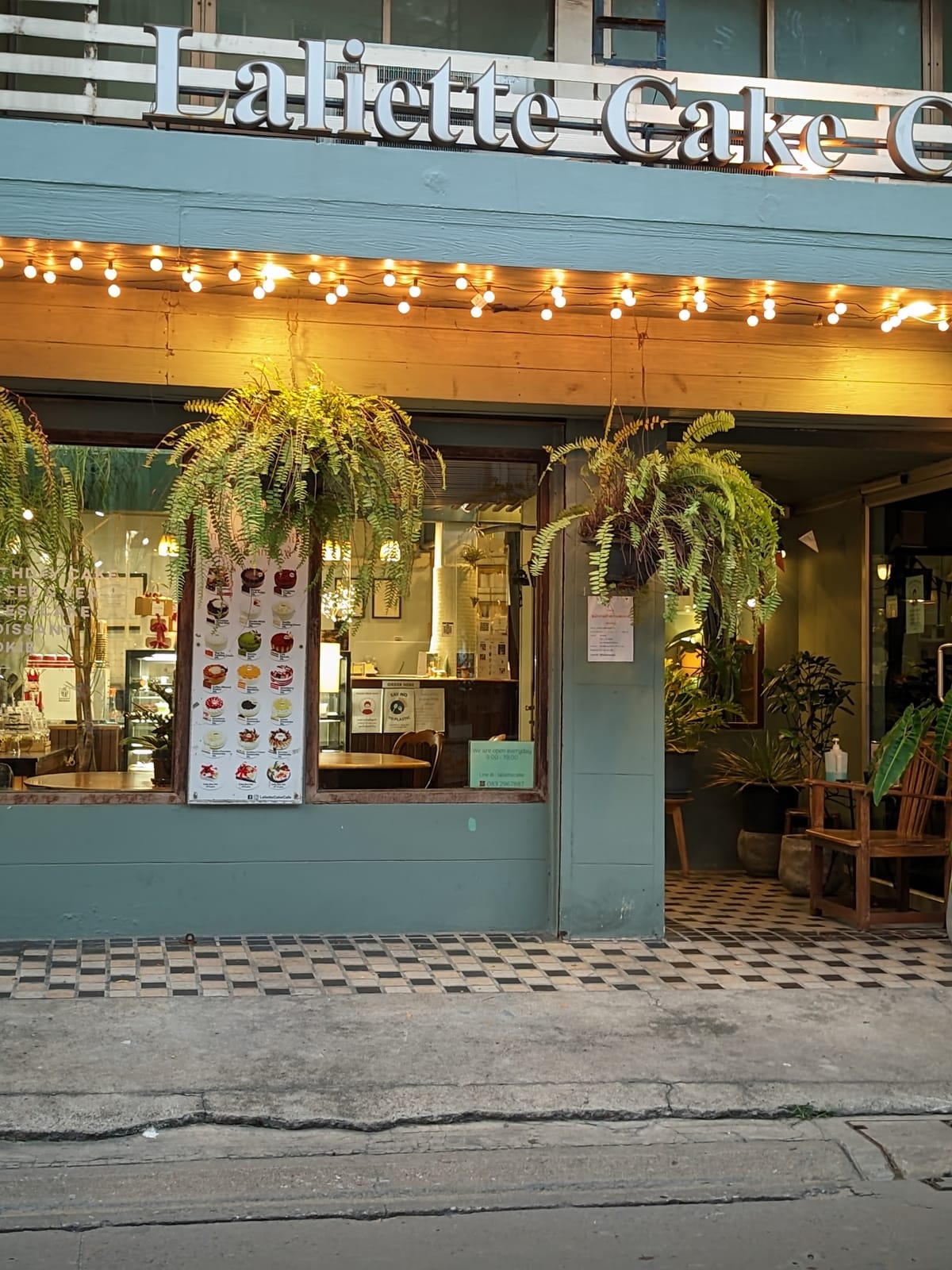 Laliette Cake Cafe