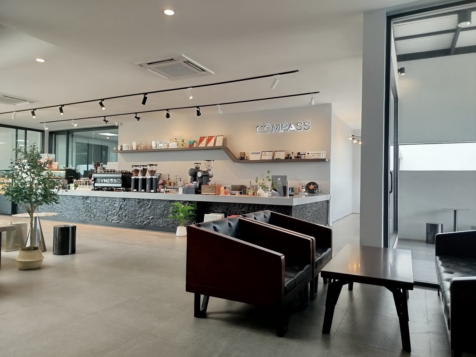Compass Coffee Roasters - 304