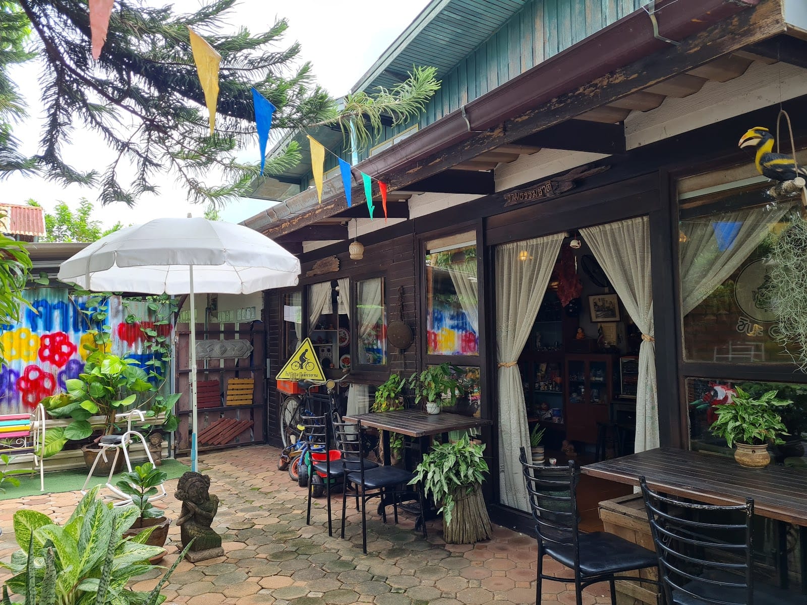 ชินะ CAFE