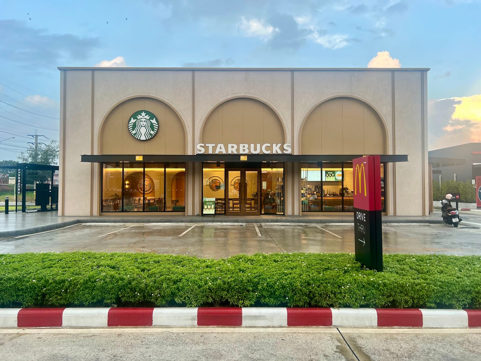 Starbucks Coffee S-Park Klong Luang