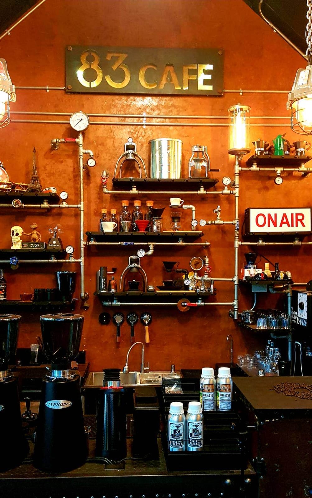 83CAFE’ COFFEE & BAR