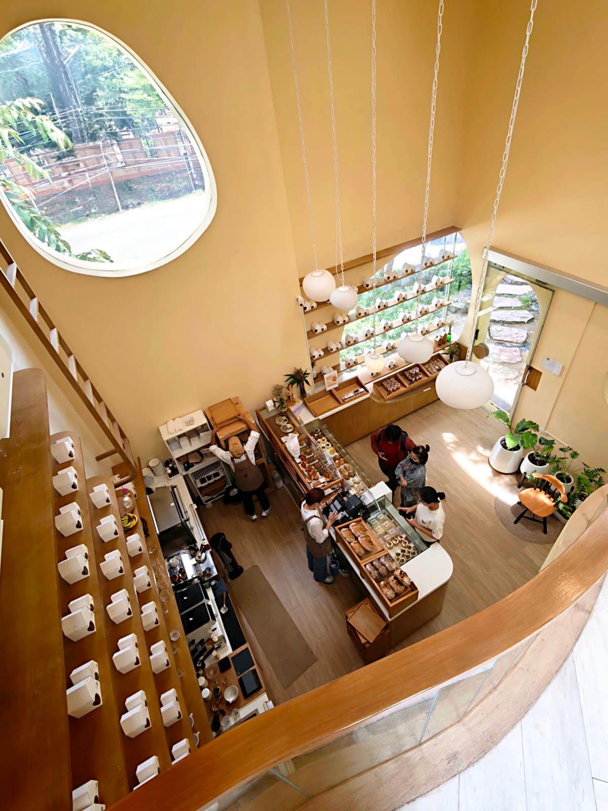 Breadtory Cafe