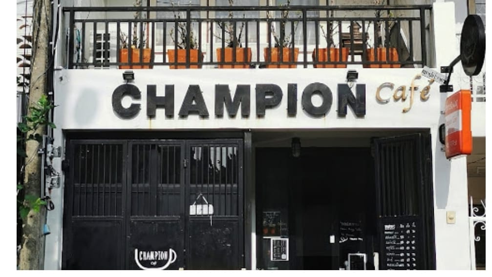 Champion Cafe'
