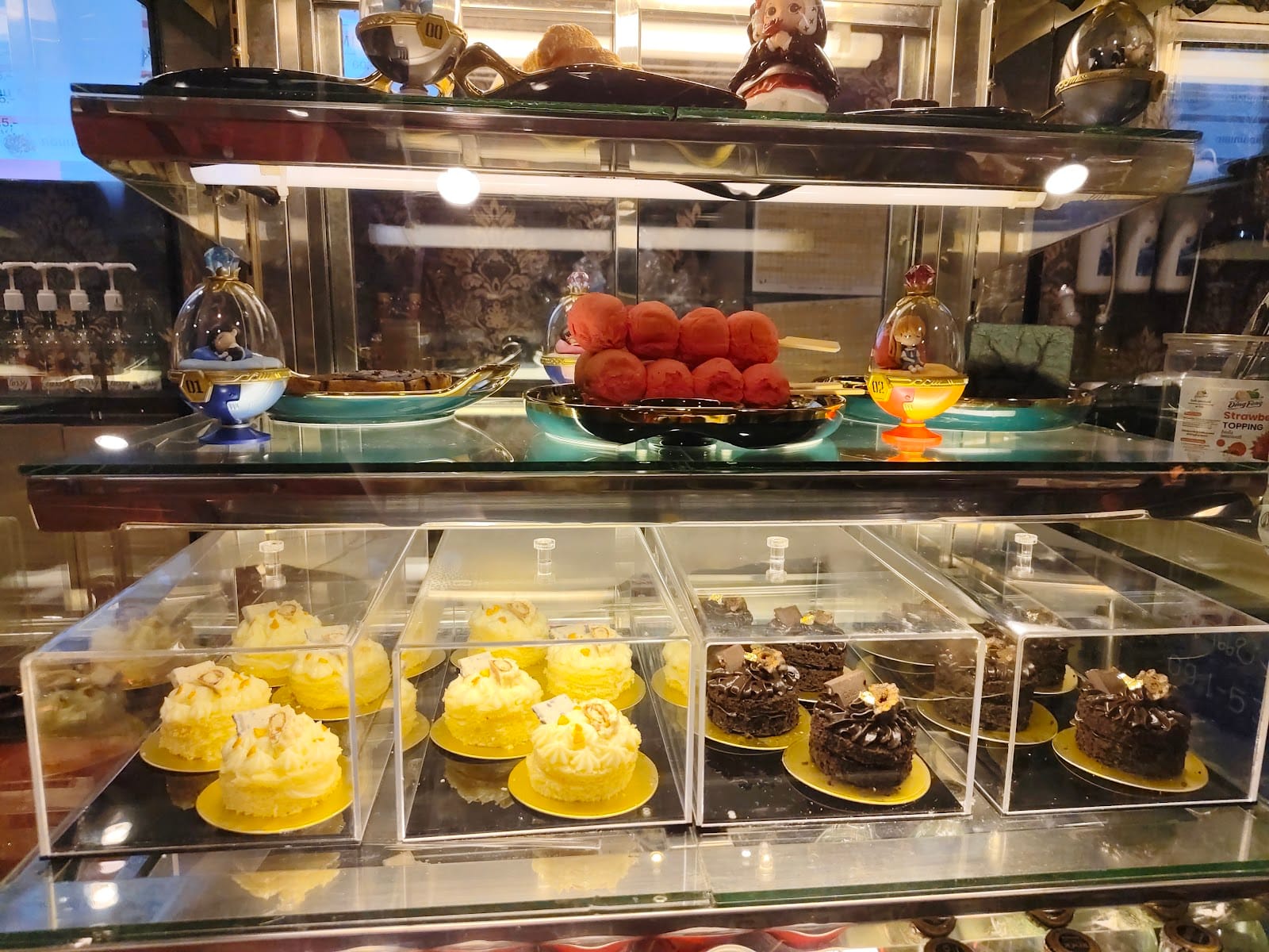 Loventia Cafe - คาเฟ่บอร์ดเกม ปังเย็น ปังปิ้ง