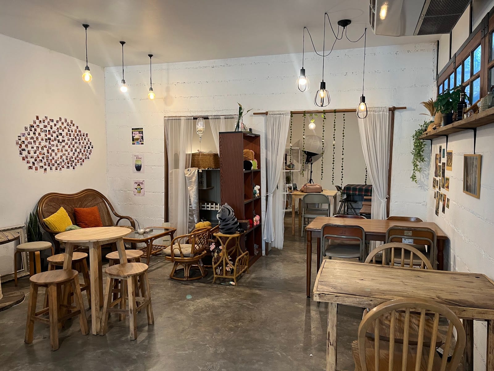 MANOHANDCRAFT ART CAFE