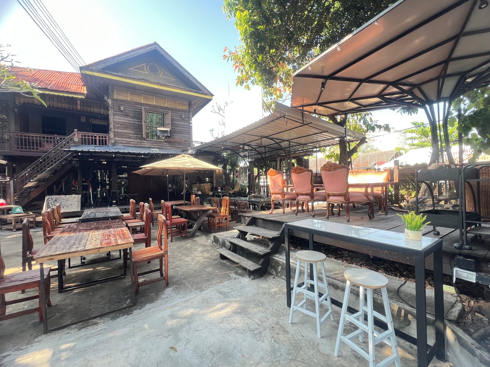 1000dCafe’&Bistro