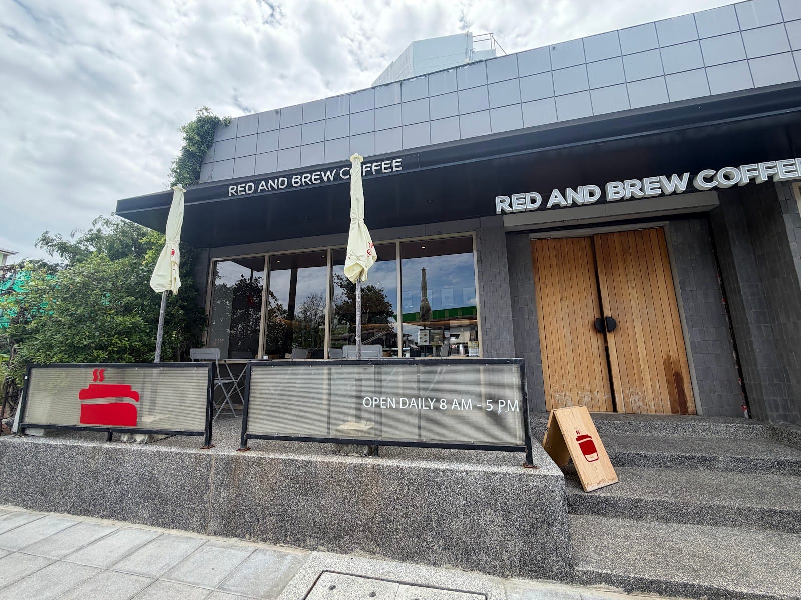 Red and brew coffee Nakhon Ratchasima