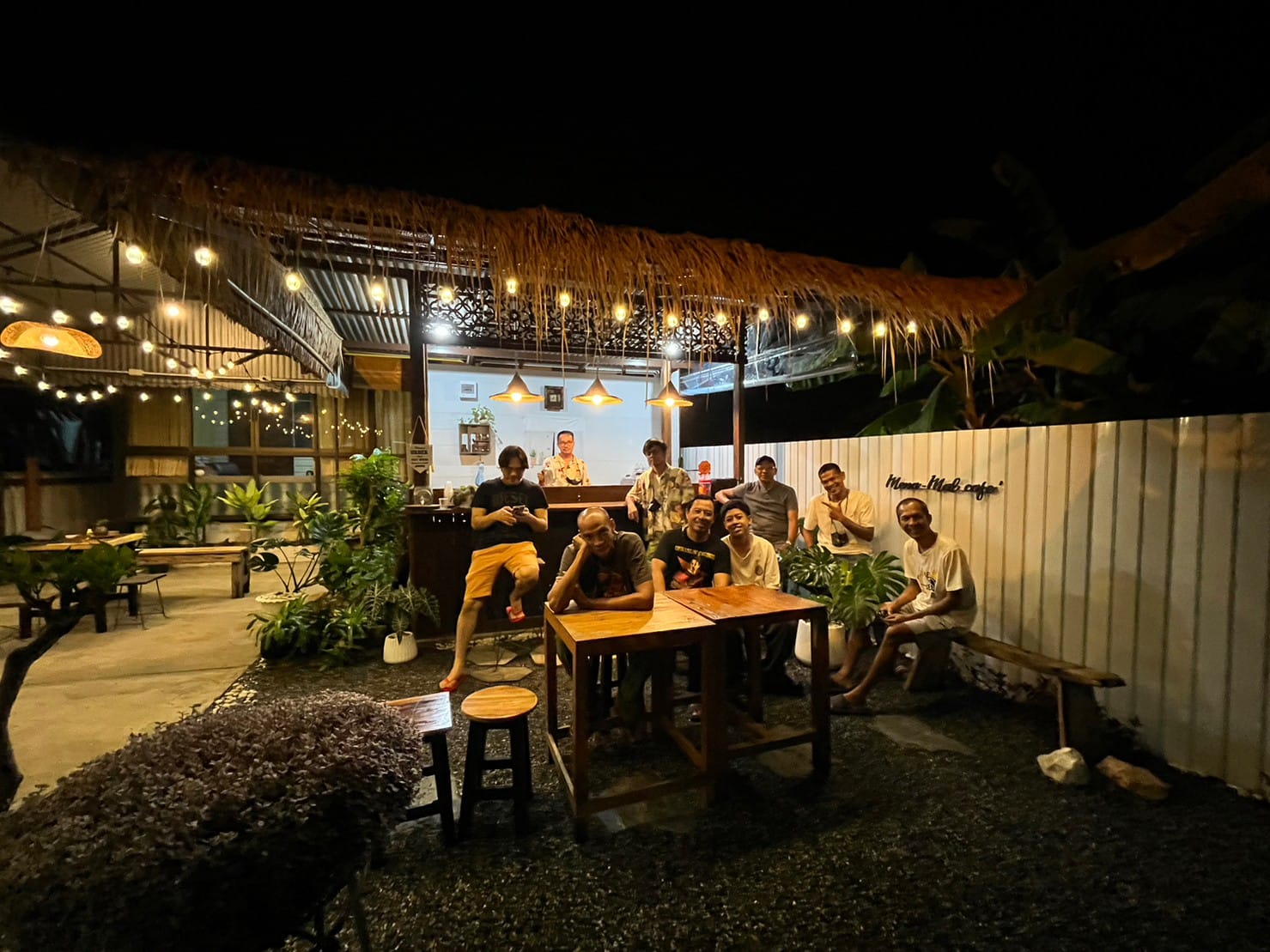Mena-Mal cafe'
