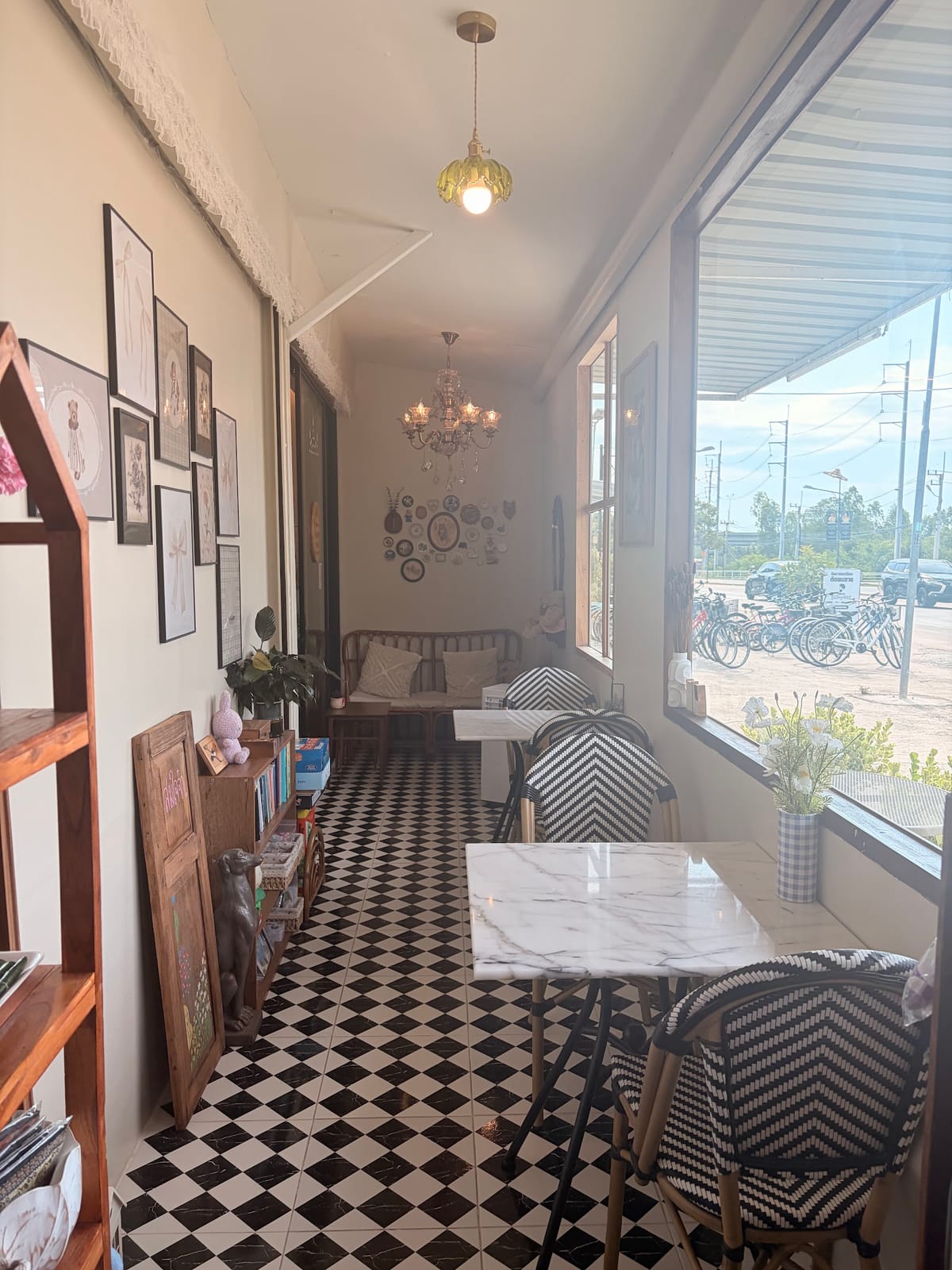 Somjaijaa Cafe