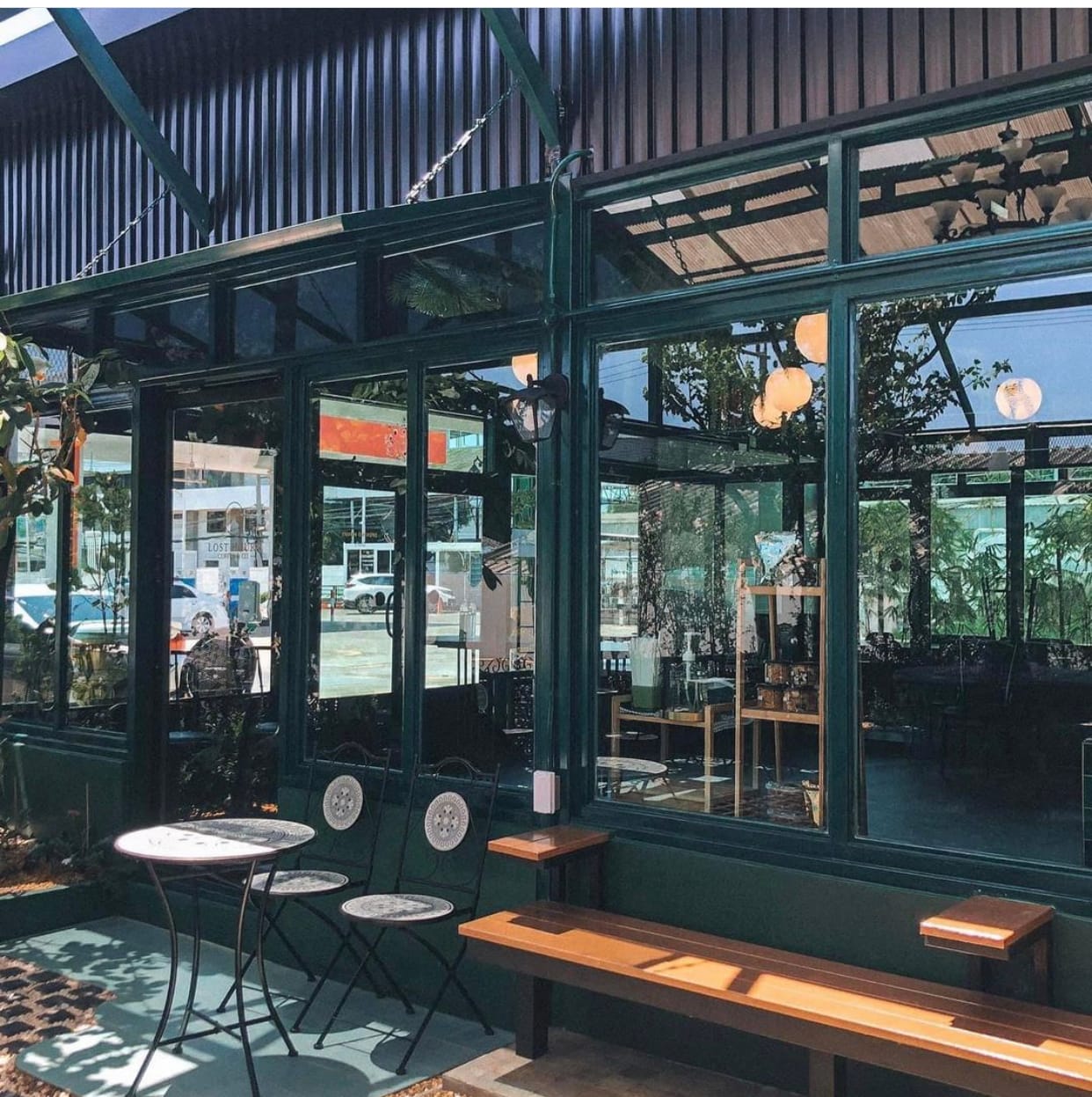 LOSTHOURS coffee&co.