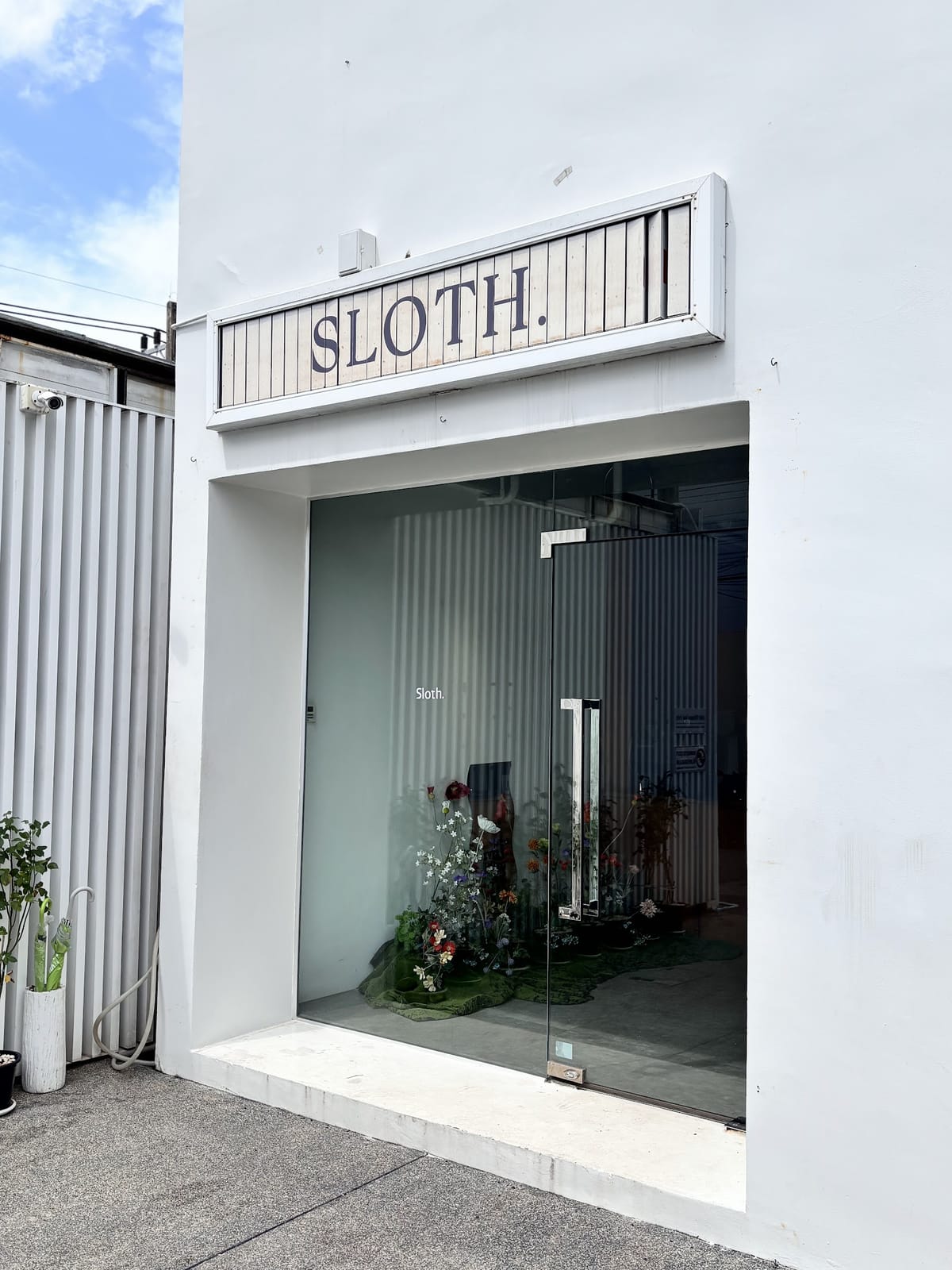 SLOTH.Specialty coffee & all day brunch