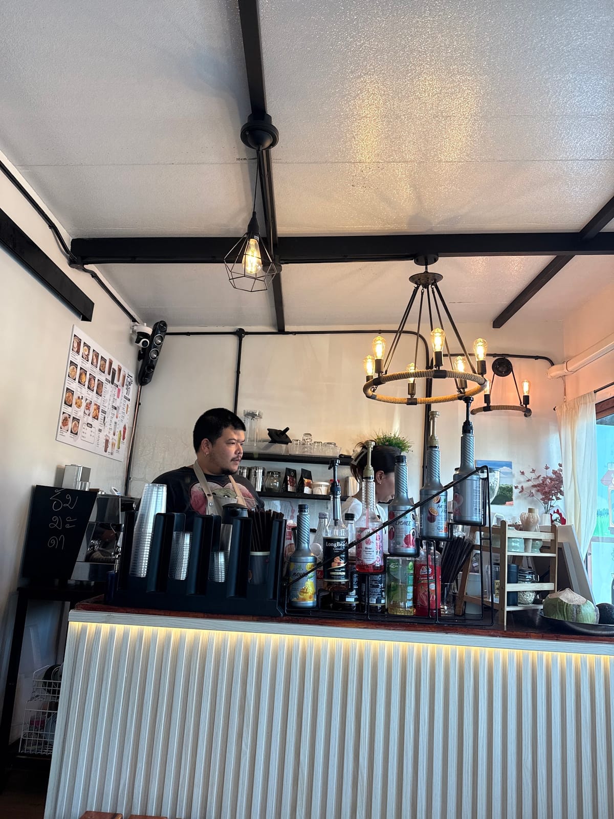 ธัมมะดา.Eatery&Brew