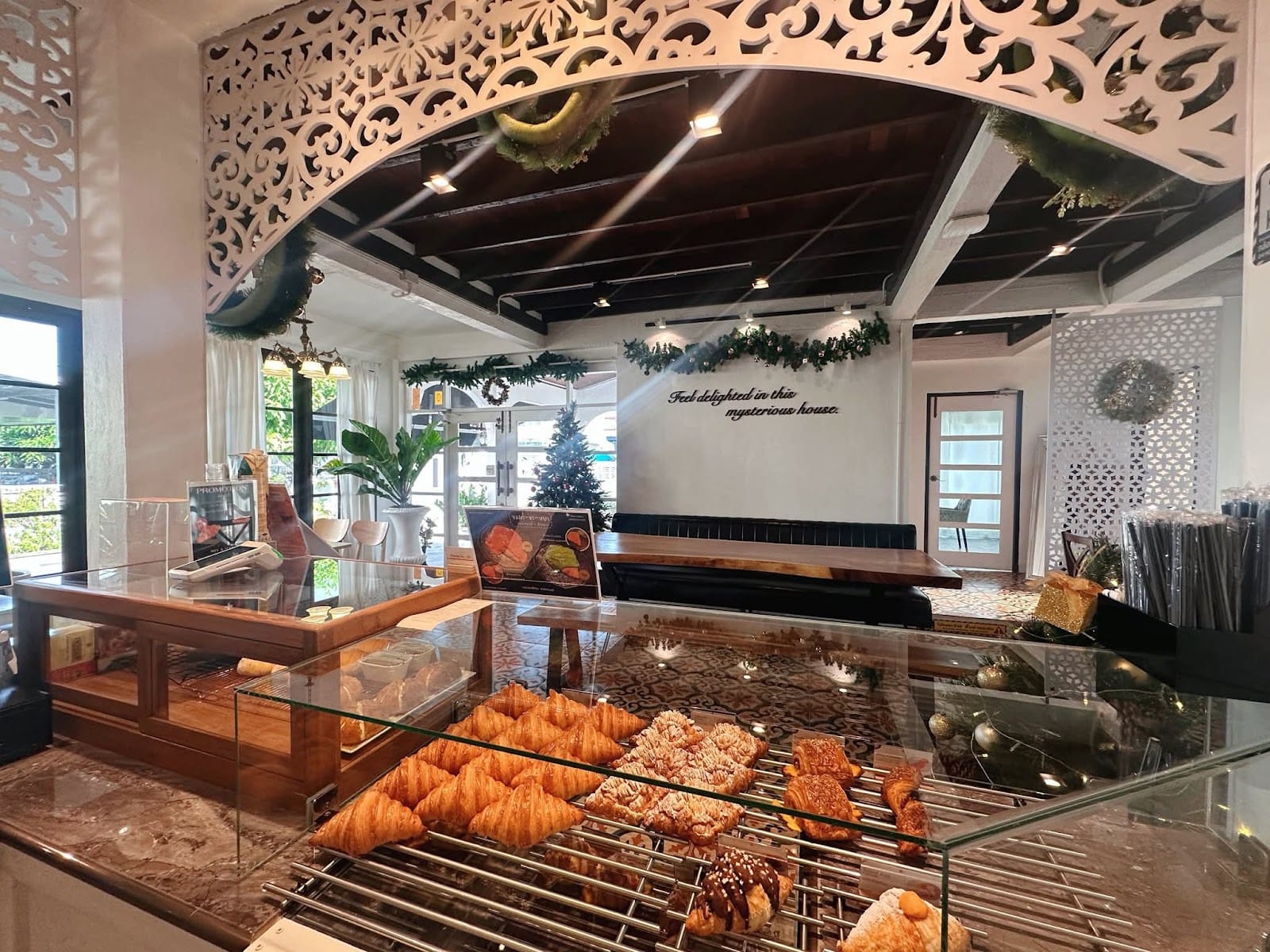 Dayton Cafe & Bakery (เดย์ทัน)