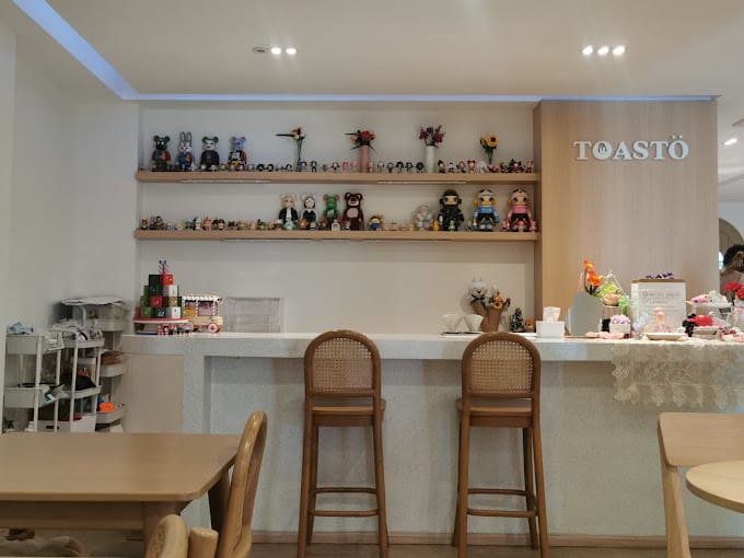 TOASTO Cafe & Bakery