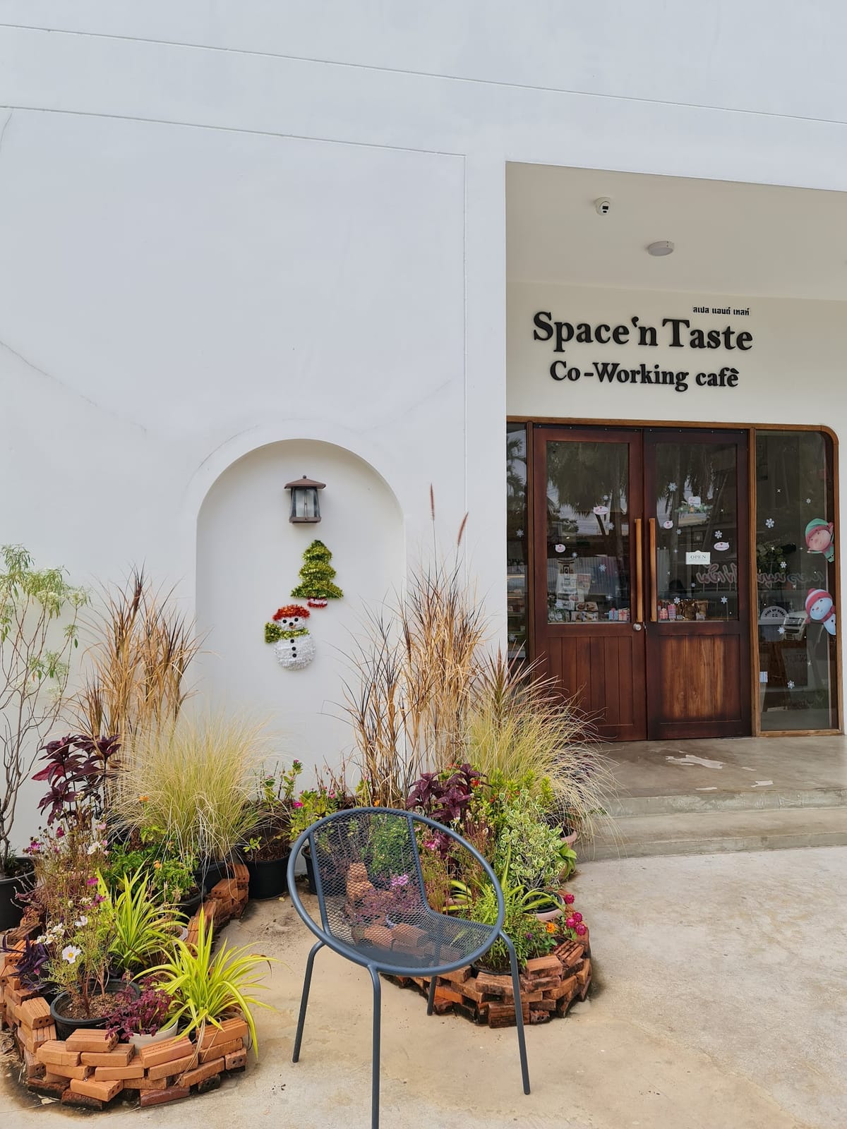 Space 'n Taste Co-Working Cafe'