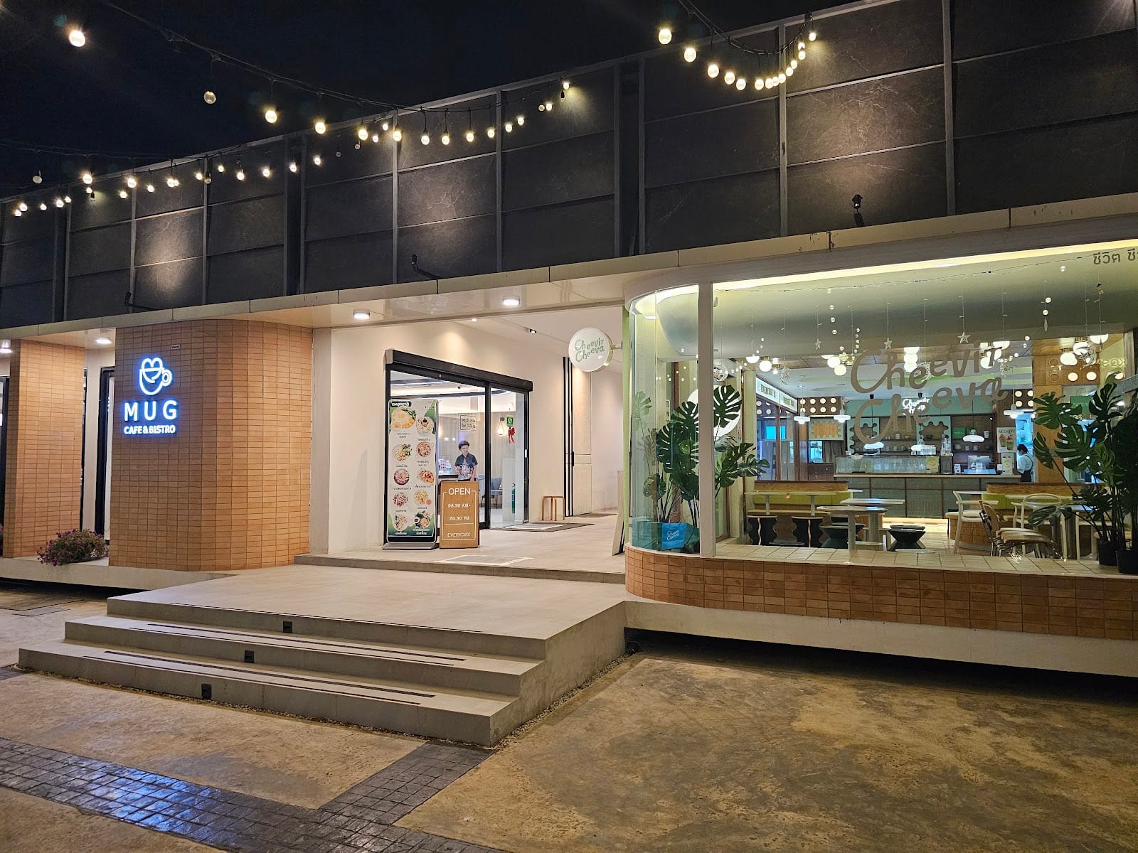 Mug Cafe & Bistro