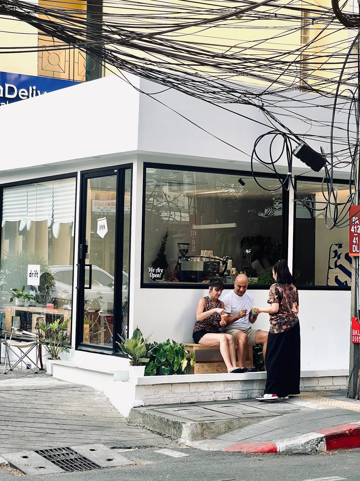 DRIFT cafe & more