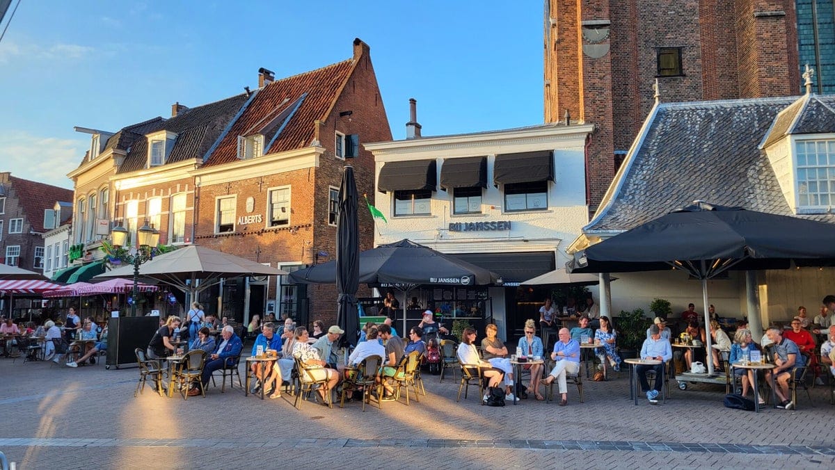 Bij Janssen Café photo 2