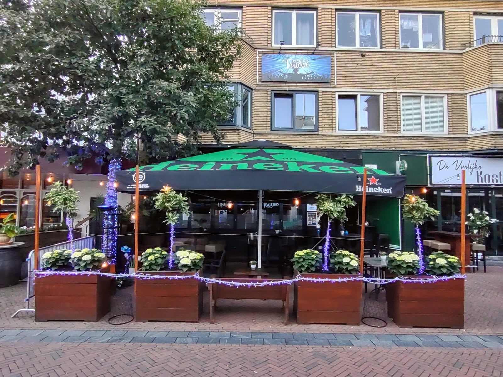 Cafe Touché