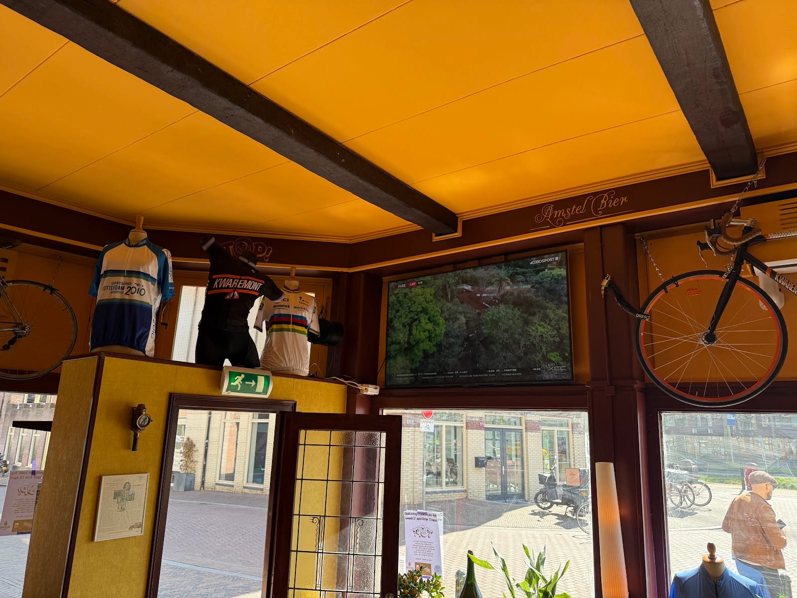 Cafe Top